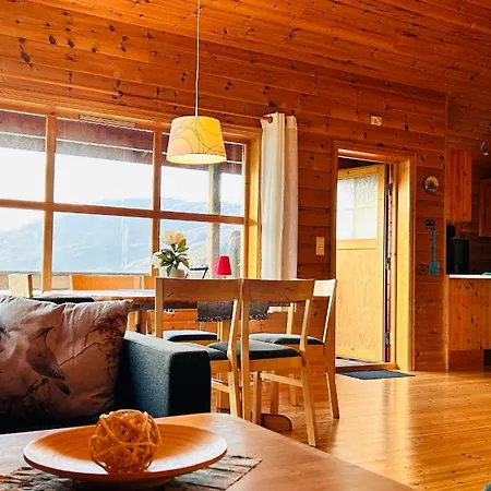 Hébergement de vacances Fjordhytte-2 Am Hardangerfjord, Grandioses Fjordpanorama, 20 Ps Motorboot Mietbar!