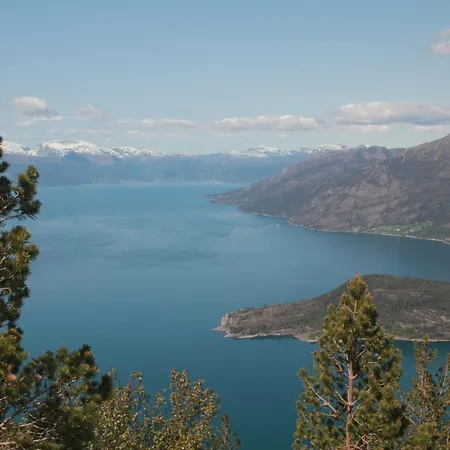 Fjordhytte-2 Am Hardangerfjord, Grandioses Fjordpanorama, 20 Ps Motorboot Mietbar! Holiday home Aenes